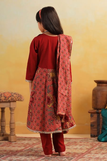 Cute Couture Floral Pattern Kurta Set 