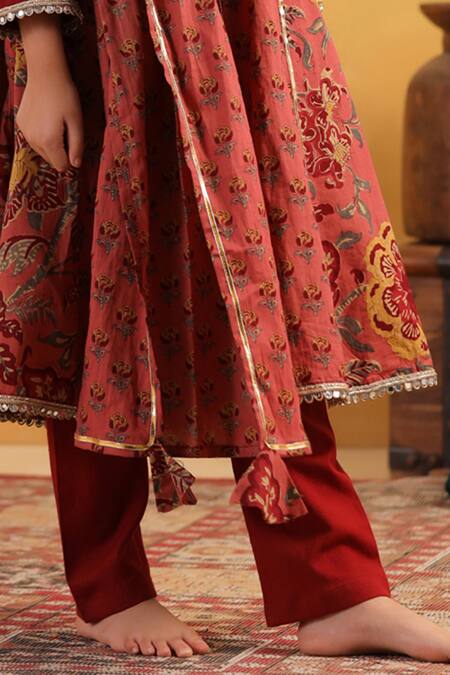 Shop_Cute Couture_Maroon Cotton Embroidery, Mirrors, Gota Patti Floral Pattern Kurta Set _Online_at_Aza_Fashions