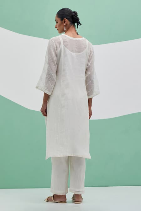 Priya Chaudhary Aafreen Embroidered Kurta Set 