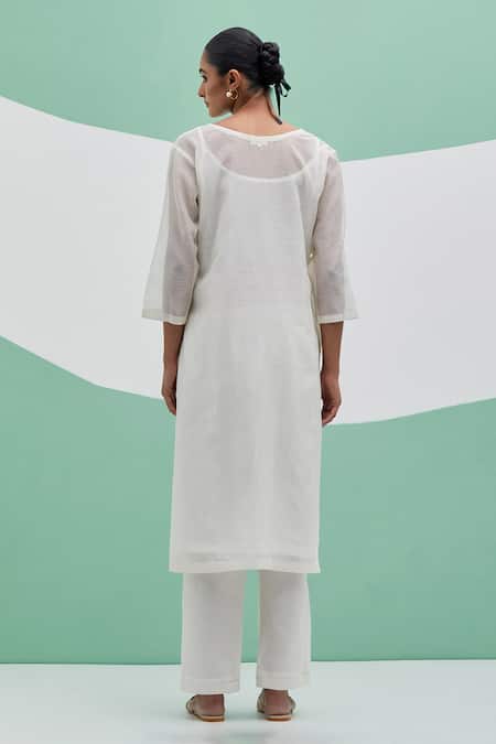 Priya Chaudhary Sahiba Embroidered Kurta Set 