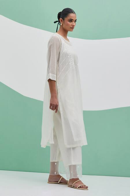 Shop_Priya Chaudhary_White Chanderi Embroidery Round Neck Meenu Kurta Set _Online_at_Aza_Fashions
