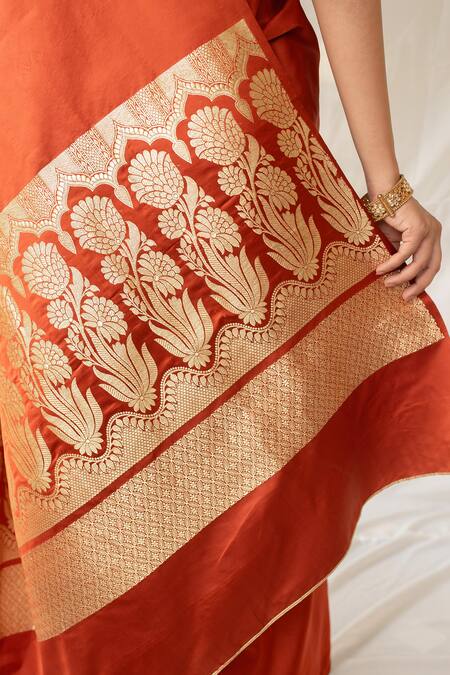 Buy_Priyanka Raajiv_Rust Silk Zari Mani Saree With Running Blouse 