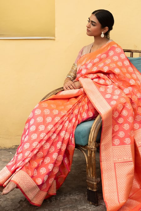 Priyanka Raajiv Parakasha Woven Saree With Running Blouse 