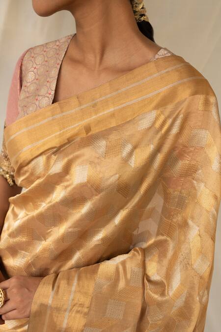 Priyanka Raajiv_Gold Chanderi Silk Zari Tula Zig Zag Pattern Saree With Running Blouse _at_Aza_Fashions