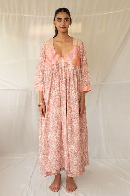 Priyanka Raajiv Pink Handloom , Angika Floral Hand Block Print Kurta With Pant 