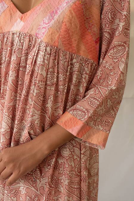 Priyanka Raajiv Pink Handloom , Angika Floral Hand Block Print Kurta With Pant at Aza Fashions Priyanka Raajiv_Pink Handloom , Angika Floral Hand Block Print Kurta With Pant _at_Aza_Fashions