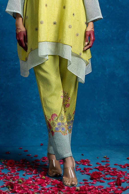 Soup By Sougat Paul_Yellow Kota Doria, Cotton Applique, Zari, Rangtara Kurta And Printed Pant Set _Online_at_Aza_Fashions
