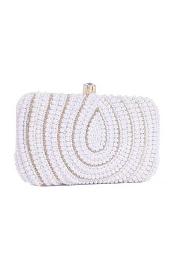 Shop Nazaakat By Samara Singh White Pearls, Beads And Gold Clutch With Detachable Sling Shop_Nazaakat By Samara Singh_White Pearls, Beads And Gold Clutch With Detachable Sling