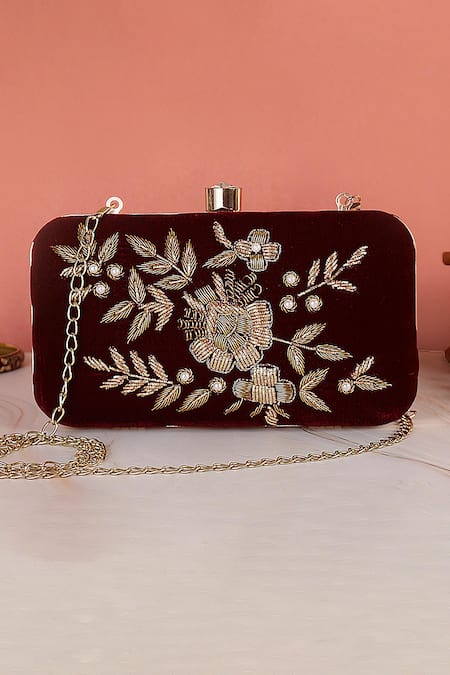 Nazaakat By Samara Singh Embroidered Floral Velvet Clutch With Sling 