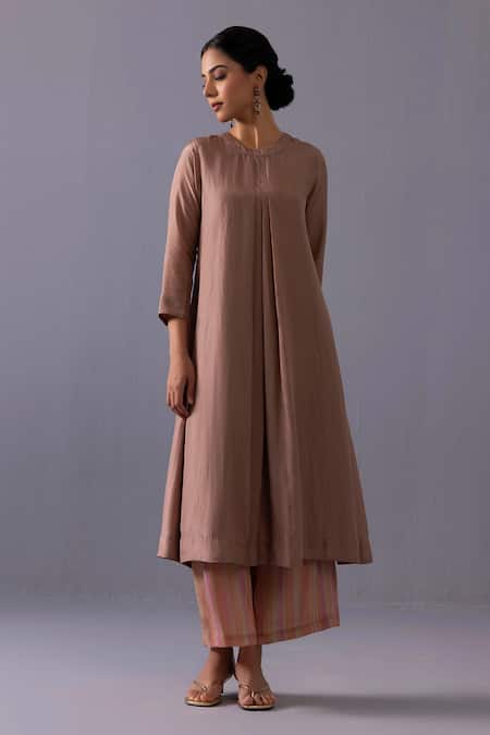 Label Shreya Sharma Maya Pintuck Straight Kurta With Pant 