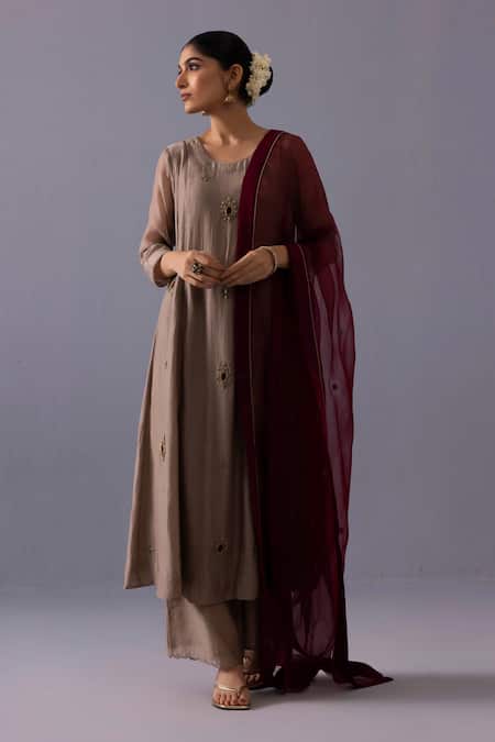 Label Shreya Sharma Noor Placement Embroidered Kurta Set 