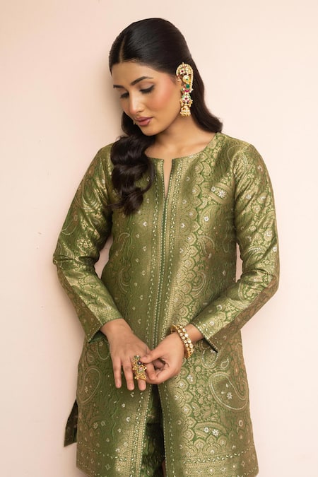 Buy_Safaa_Green Vegan Silk Zari, Embroidery Split V-neck Pardesi Geet Kurta And Pant Set _Online_at_Aza_Fashions