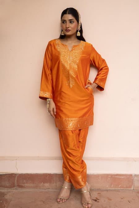 Buy Safaa Mustard Vegan Silk Zari, Embroidery Split Choti Si Kahaani Phiran Kurta Set Online at Aza Fashions Buy_Safaa_Mustard Vegan Silk Zari, Embroidery Split Choti Si Kahaani Phiran Kurta Set _Online_at_Aza_Fashions