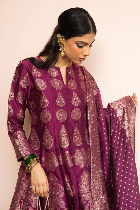 Safaa_Magenta Vegan Silk Zari, Embroidery Split Ke Anarkali Salwar Set _at_Aza_Fashions