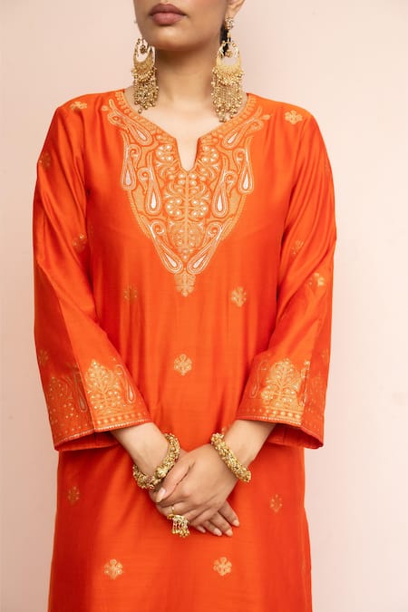 Buy_Safaa_Orange Vegan Silk Zari, Embroidery Split V-neck Mehfil E Phiran Kurta Set 