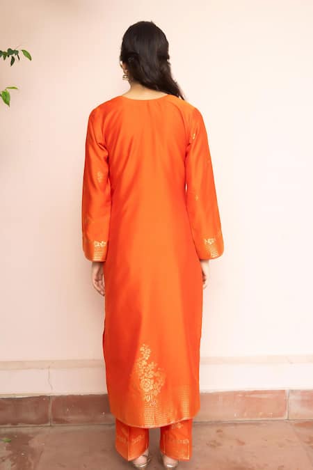 Shop_Safaa_Orange Vegan Silk Zari, Embroidery Split V-neck Hansi Kurta Pant Set _at_Aza_Fashions