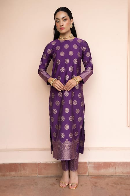 Safaa Purple Vegan Silk Zari, Gota Patti, Embroidery Carrom E Baithak Kurta And Pant Set