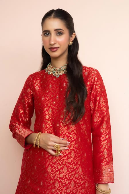 Buy Safaa Red Vegan Silk Zari, Embroidery Round Neck Kangan Ki Khankhar Kurta Set Online at Aza Fashions Buy_Safaa_Red Vegan Silk Zari, Embroidery Round Neck Kangan Ki Khankhar Kurta Set _Online_at_Aza_Fashions