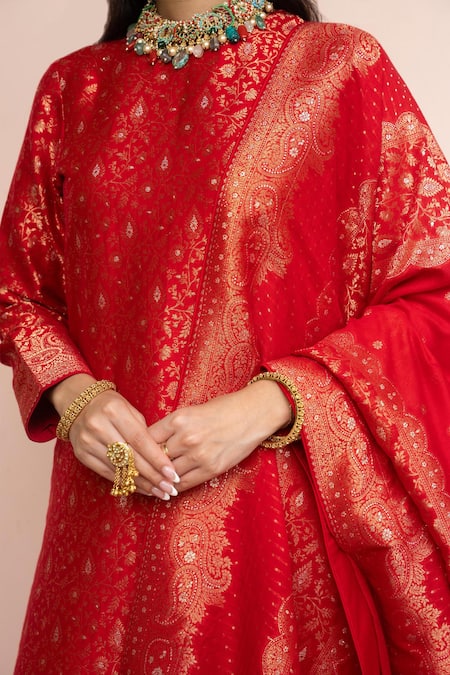 Safaa Red Vegan Silk Zari, Embroidery Round Neck Kangan Ki Khankhar Kurta Set at Aza Fashions Safaa_Red Vegan Silk Zari, Embroidery Round Neck Kangan Ki Khankhar Kurta Set _at_Aza_Fashions