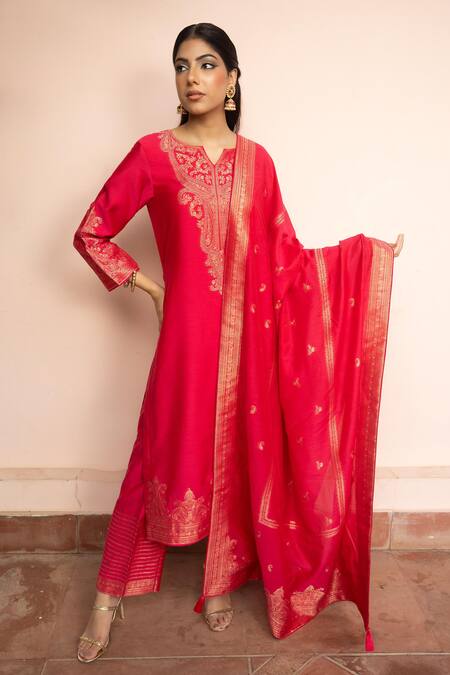Safaa_Fuchsia Vegan Silk Zari, Gota Patti, Embroidery Split Muskaan E Gulzar Kurta Set _Online_at_Aza_Fashions