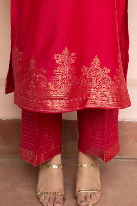 Buy_Safaa_Fuchsia Vegan Silk Zari, Gota Patti, Embroidery Split Muskaan E Gulzar Kurta Set _Online_at_Aza_Fashions