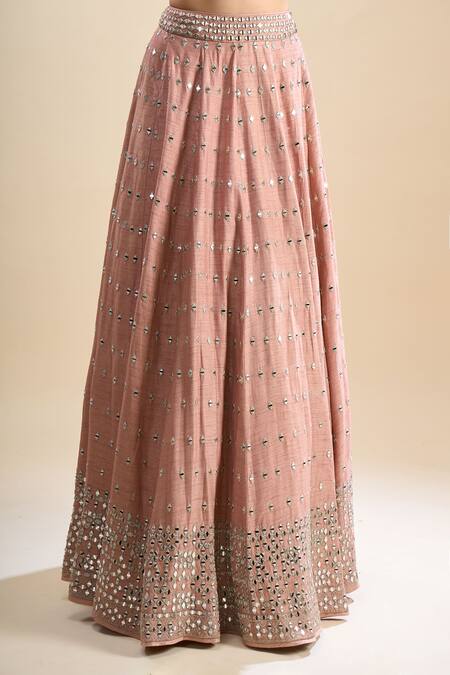 Samyukta Singhania_Peach Mirrors, Embroidery V-neck Work Lehenga Set _at_Aza_Fashions