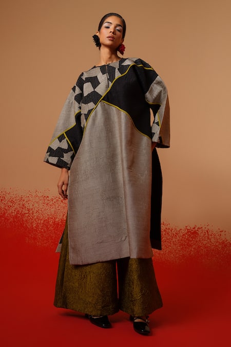Shop_Stoique_Gray Silk Patchwork Round Neck Crest Abstract Pattern Tunic _Online_at_Aza_Fashions