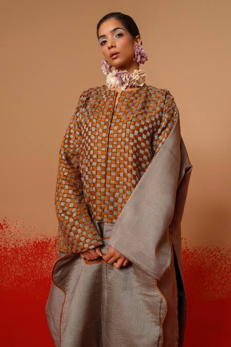 Buy_Stoique_Gray Silk Patchwork Round Neck Current Overlay Chequered Jacket 