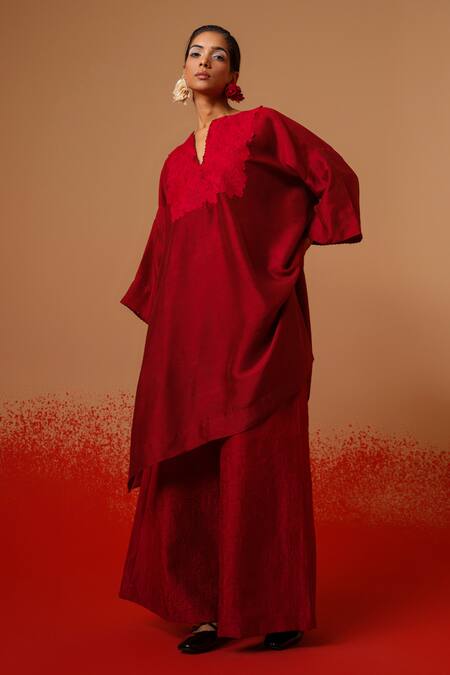 Stoique_Red Silk Embroidery Split V-neck Beam Mysore Tunic _Online_at_Aza_Fashions