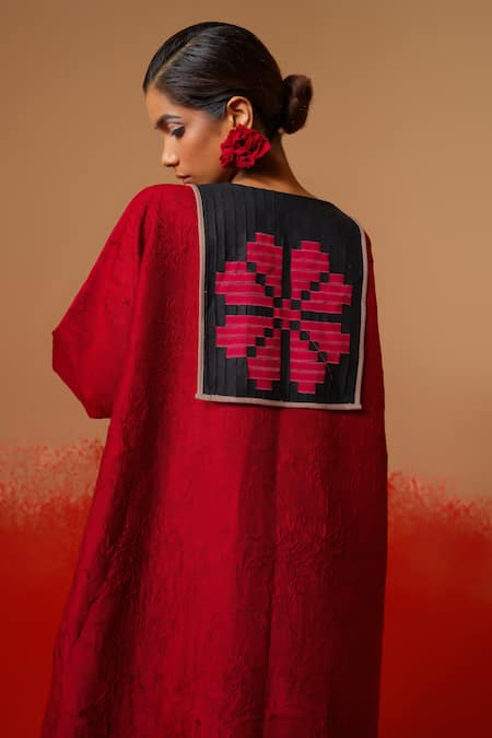 Buy_Stoique_Red Silk Embroidery V-neck Flow Floral Pattern Tunic 