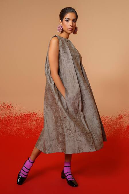 Buy_Stoique_Gray Silk Round Neck Stone Mysore Dress 
