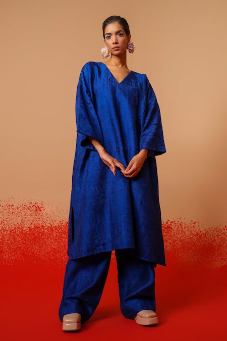 Stoique Blue Silk V-neck Petal Mysore Tunic 