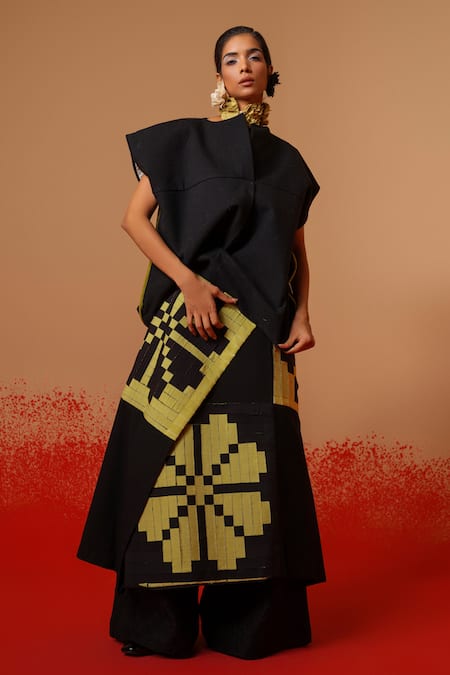 Stoique Black Silk Root Mysore Pant 