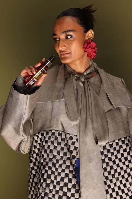 Buy_Stoique_Gray Silk Open Neck Mysore Drift Overlay Jacket 