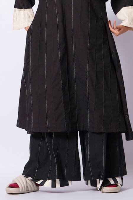 Buy_Stoique_Black Cotton Embroidery Dune Pant 