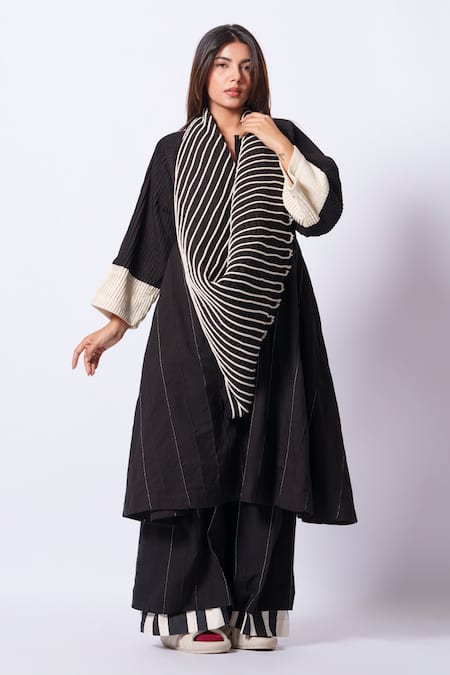 Stoique_Black Embroidery Dune Abstract Pattern Scarf _Online_at_Aza_Fashions