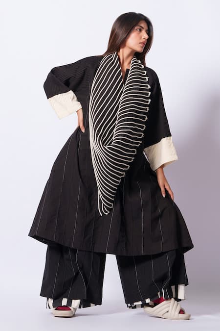 Stoique Dune Abstract Pattern Scarf 