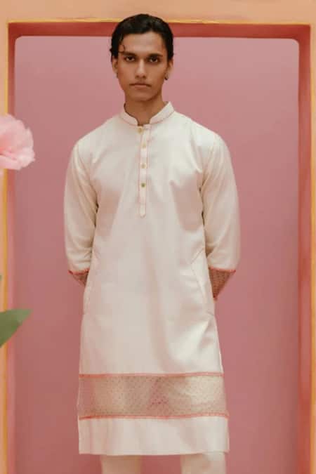 Vaani Beswal_Ivory Cotton Embroidery Leander Panelled Block Print Kurta _Online_at_Aza_Fashions