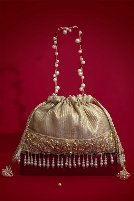 Amyra Vivaah Embellished Potli - Grey 