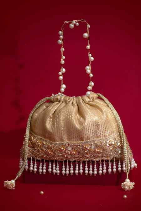 Amyra Vivaah Embellished Potli - Beige 