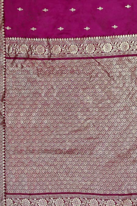 Naintara Bajaj_Purple Brocade, Silk Zari Boat Neck Flora Woven Saree With Sleeveless Blouse _Online_at_Aza_Fashions