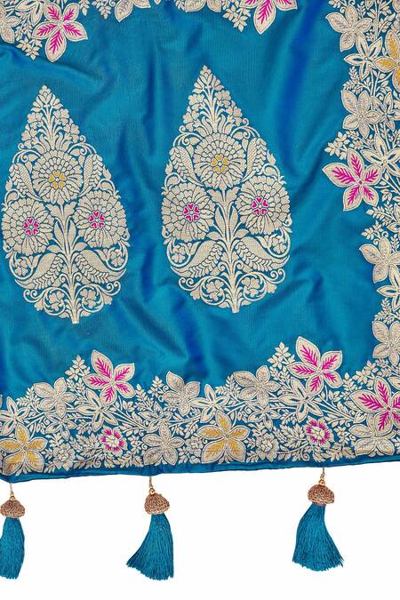 Samyukta Singhania_Blue Brocade, Silk Zari, Tassels Sweetheart Neck Bloom Pattern Saree With Blouse _at_Aza_Fashions