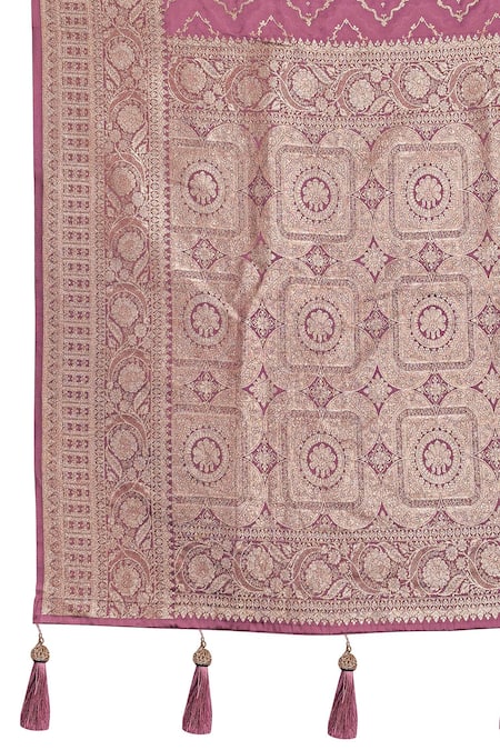 Buy Naintara Bajaj Pink Brocade, Silk Zari Sweetheart Neck, Square Bloom Woven Saree With Blouse Buy_Naintara Bajaj_Pink Brocade, Silk Zari Sweetheart Neck, Square Bloom Woven Saree With Blouse