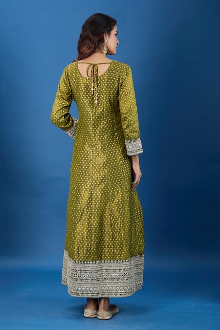Naintara Bajaj Butti Pattern Flared Kurta Set 