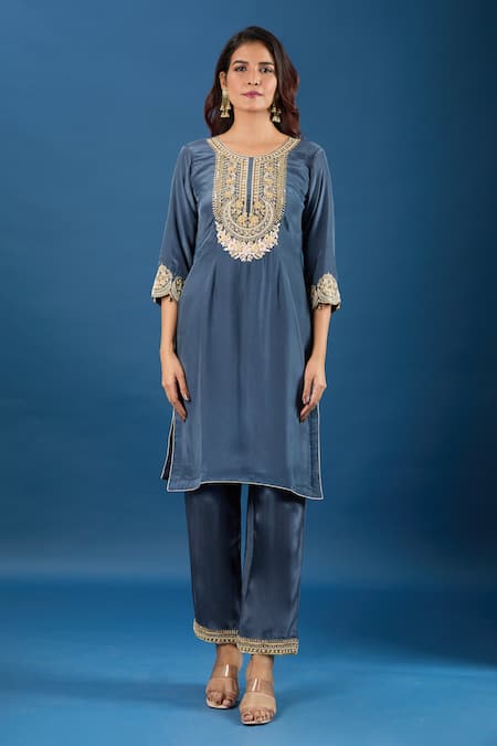 Samyukta Singhania_Charcoal Silk, Organza Embroidery, Zari Round Neck Yoke Kurta Set_Online_at_Aza_Fashions