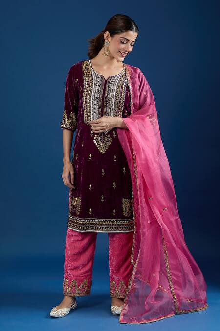 Samyukta Singhania_Wine Velvet, Organza Zari, Pearls, Embroidery, Gota Patti Split V-neck Kurta Set _Online_at_Aza_Fashions