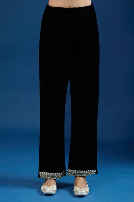 Samyukta Singhania Black Velvet, Organza Pearls, Zari, Embroidery, Metallic Thread, Kurta Set Online at Aza Fashions Samyukta Singhania_Black Velvet, Organza Pearls, Zari, Embroidery, Metallic Thread, Kurta Set _Online_at_Aza_Fashions