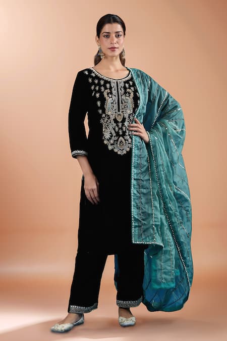 Samyukta Singhania Black Velvet, Organza Pearls, Zari, Embroidery, Metallic Thread, Kurta Set 