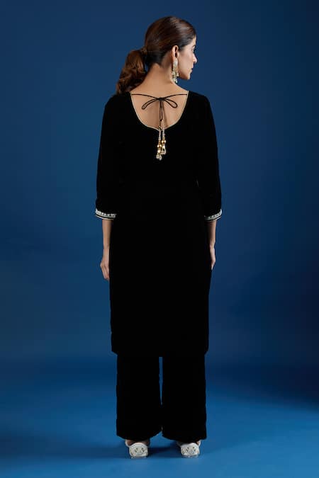 Shop Samyukta Singhania Black Velvet, Organza Pearls, Zari, Embroidery, Metallic Thread, Kurta Set at Aza Fashions Shop_Samyukta Singhania_Black Velvet, Organza Pearls, Zari, Embroidery, Metallic Thread, Kurta Set _at_Aza_Fashions