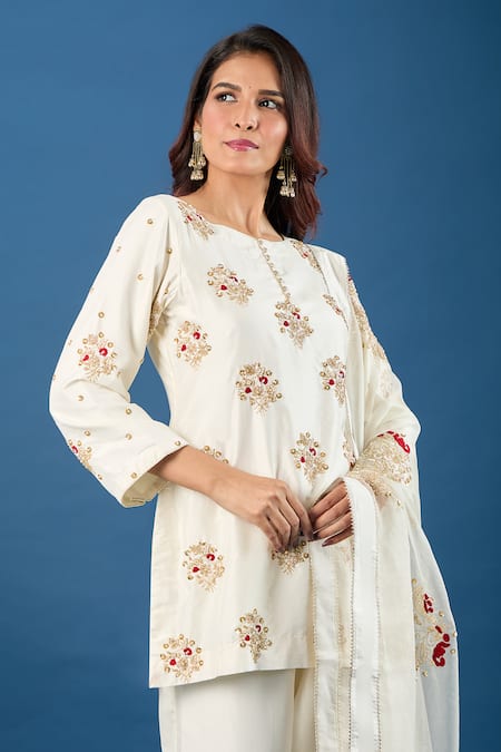 Buy Samyukta Singhania Cream Silk, Organza Zari, Sequins, Pearls, Embroidery Round Butti Kurta Set Online at Aza Fashions Buy_Samyukta Singhania_Cream Silk, Organza Zari, Sequins, Pearls, Embroidery Round Butti Kurta Set _Online_at_Aza_Fashions